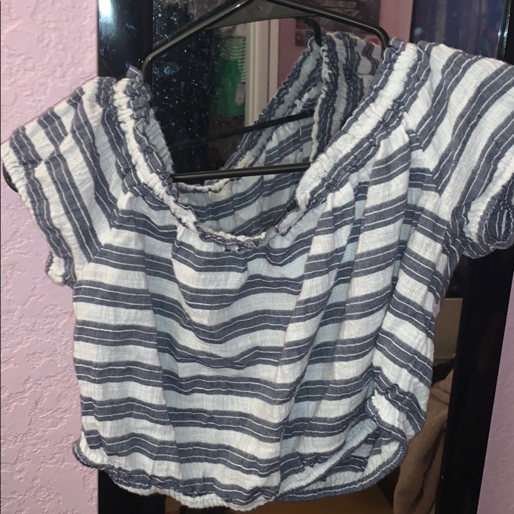 American eagle crop top